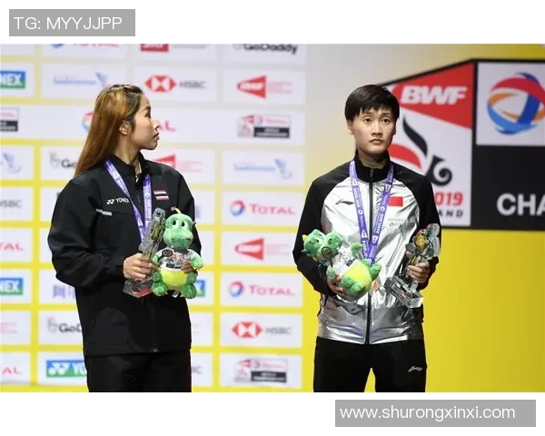 武汉羽毛球队与重庆羽毛球队赛后分析个人能力表现与战术对比