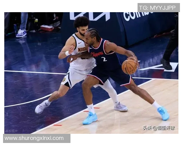 快船与湖人夏季联赛精彩对决球员表现引发球迷热议与期待