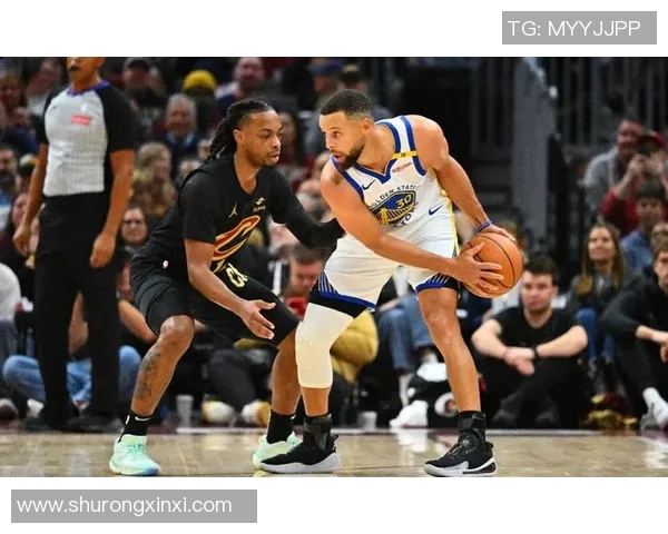 勇士与雷霆激战全场回放精彩瞬间回顾1123赛事分析与亮点总结